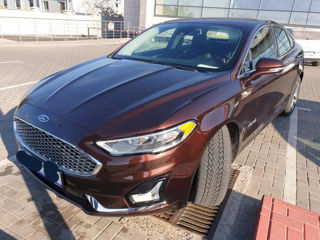 Ford Fusion foto 2