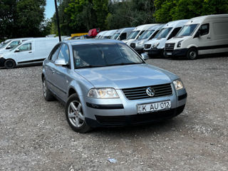 Volkswagen Passat foto 1