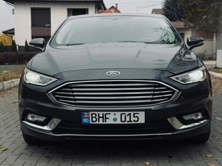 Ford Fusion foto 2