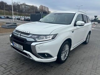 Mitsubishi Outlander foto 2