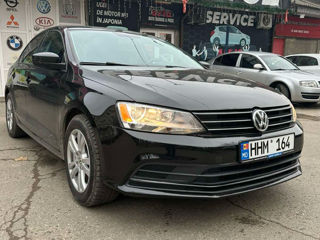 Volkswagen Jetta foto 2