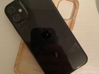 Se vinde iPhone 11 de 128 gb foto 3