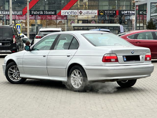 BMW 5 Series foto 5