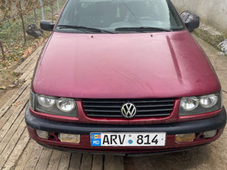 Volkswagen Passat foto 3