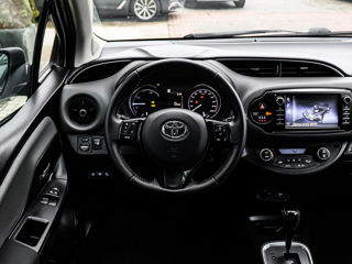 Toyota Yaris foto 8