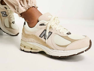 New Balance 2002 sneakers in tan