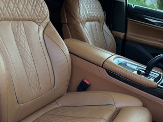 BMW 7 Series foto 5