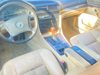 BMW 7 Series foto 7