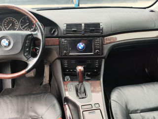 BMW 5 Series foto 8