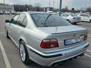 BMW 5 Series foto 6