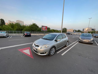 Toyota Auris foto 1