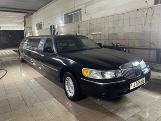 Lincoln Town Car foto 2