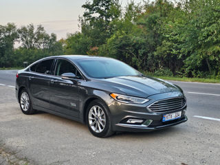 Ford Fusion foto 1