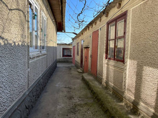 Дом , большой двор, гараж , 19 соток  в центре с.Стурзовка,  близ города Бельцы. foto 2