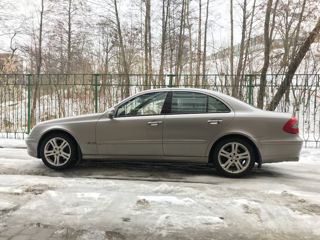 Mercedes E-Class foto 2