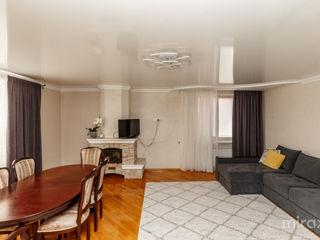 Apartament cu 3 camere, 138 m², Botanica, Chișinău foto 2