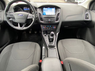 Ford Focus foto 8