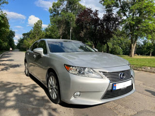 Lexus ES Series