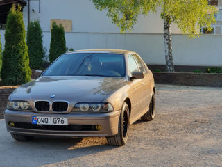 BMW 5 Series foto 10