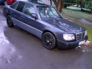 Mercedes Series (W124) foto 7