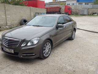 Mercedes E-Class foto 2