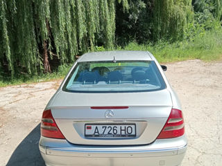 Mercedes E-Class foto 2