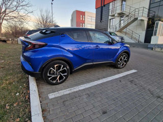 Toyota C-HR foto 2