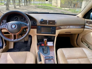 BMW 5 Series foto 3