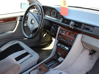 Mercedes Series (W124) foto 7