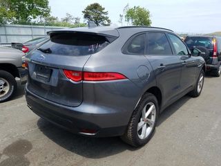 Jaguar F-PACE foto 2