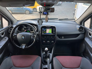 Renault Clio foto 8