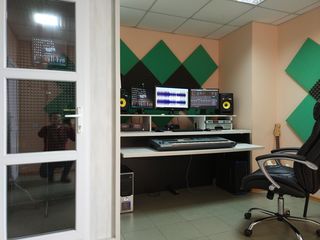 MusicPark - Studio -producere reclame, inregistrari voce, spoturi audio,video,prezentari video. foto 3