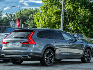 Volvo V90 Cross Country foto 2