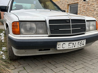 Mercedes 190 foto 10