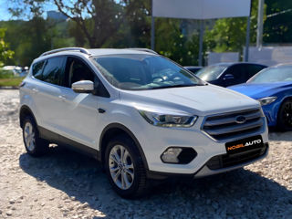 Ford Kuga foto 2