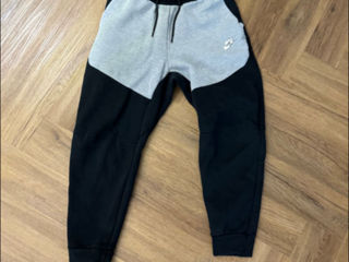 Pantaloni Nike tech Gri cu negru foto 1