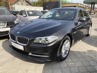 BMW 5 Series foto 3