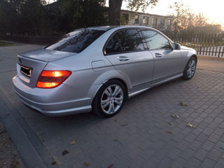 Mercedes C-Class foto 3