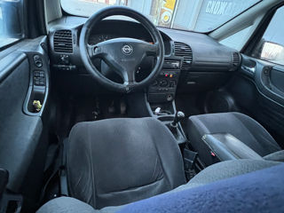 Opel Zafira foto 7