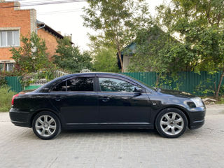 Toyota Avensis foto 5