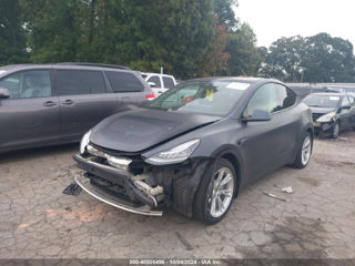 Tesla Model Y foto 3