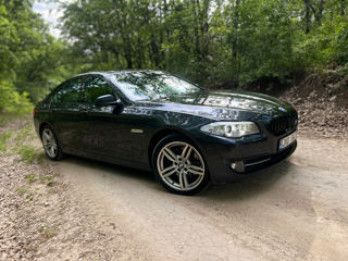 BMW 5 Series foto 2