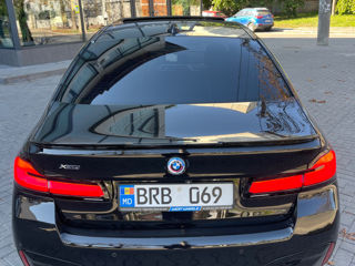 BMW 5 Series foto 8