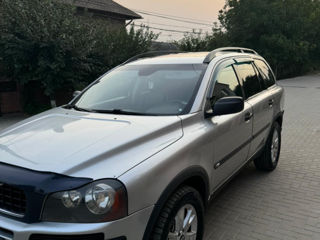 Volvo XC90 foto 1