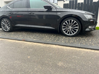 Skoda Superb foto 2