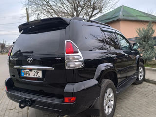 Toyota Land Cruiser Prado foto 2