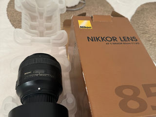 Nikon 85mm 1.8AF 220€