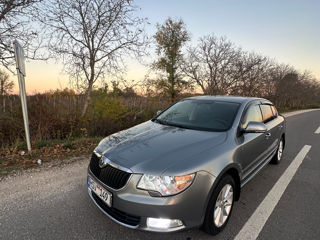 Skoda Superb foto 2