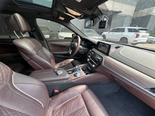 BMW 5 Series foto 6
