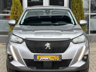 Peugeot 2008 foto 2